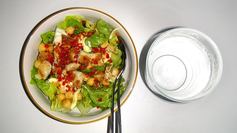 Chickpeas and tofu salad