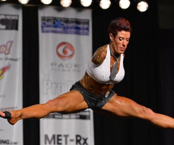Barbie Thomas, jumping