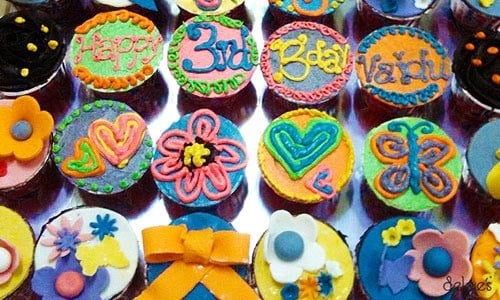 Delcie's Desserts - Customized cakes