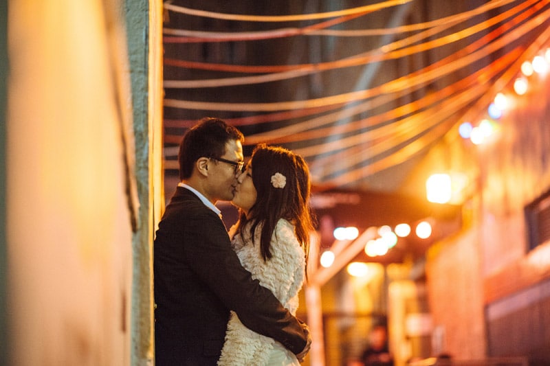 Engagement shoot: Alley kiss