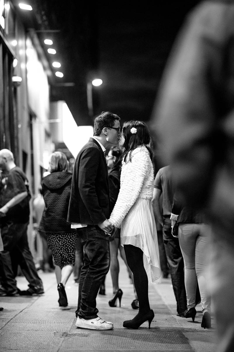 Engagement shoot: Kissing in the sea of people