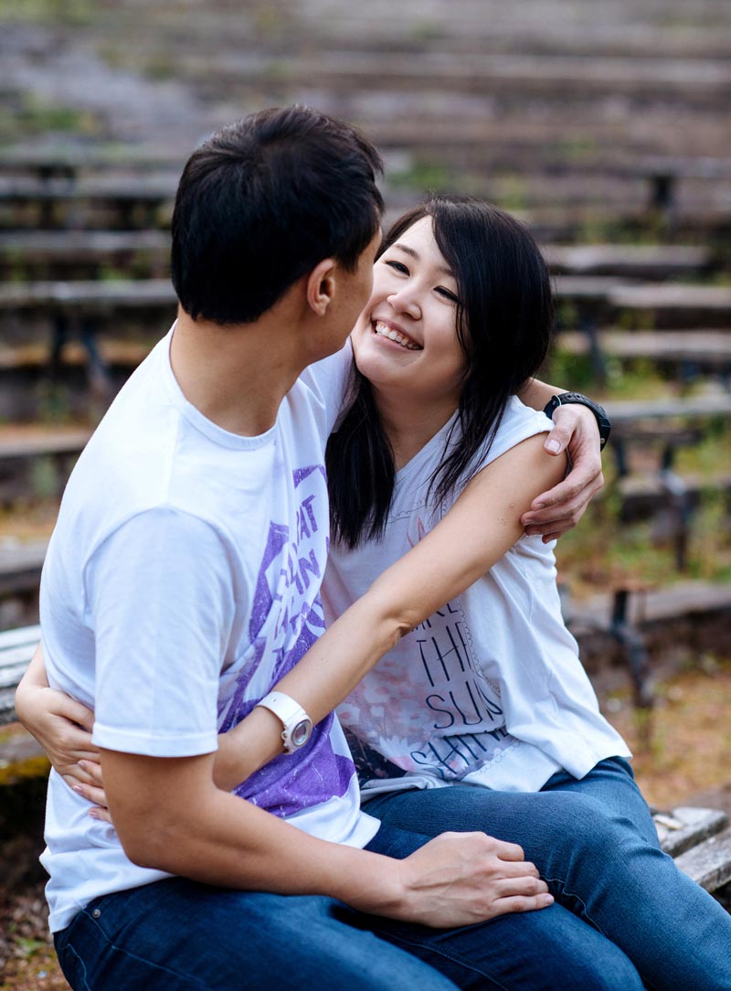 Engagement shoot: Hug