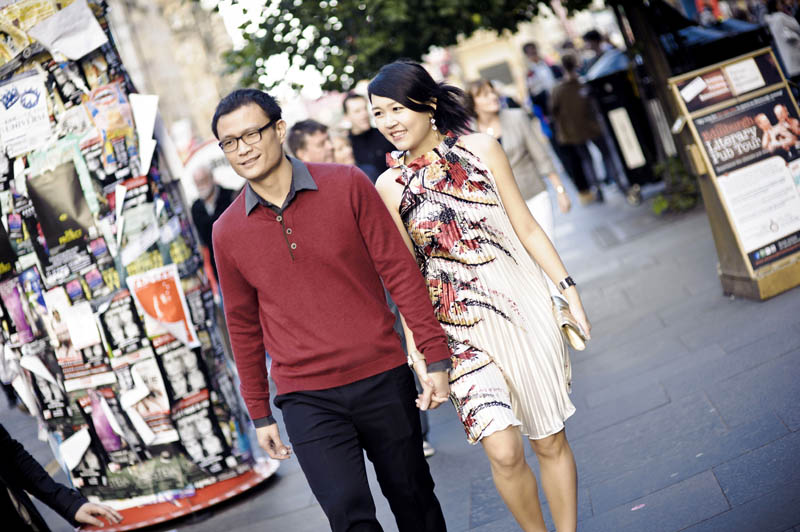 Engagement shoot: Walking on the streets of Edinburgh City