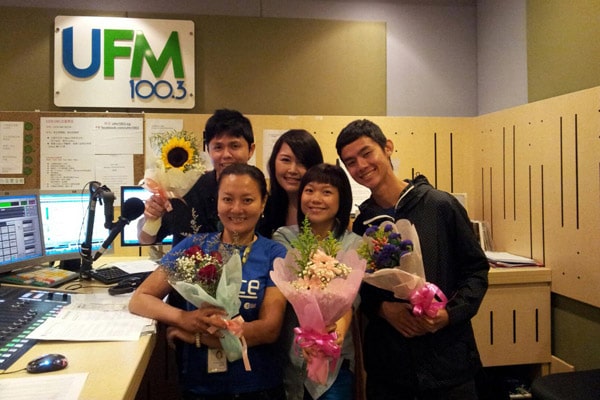 With the UFM 100.3 Deejays